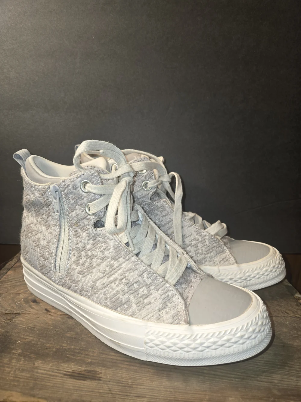 Women’s Converse High-Top Casual Sneakers in Light Gray - Picture 5 of 6